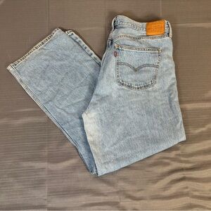 Levi’s Premium Loose Straight Jeans W32 L30 | Light Wash Button Fly Denim